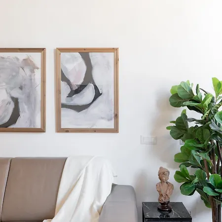 Iflat Pantheon At Your Feet Lejlighed